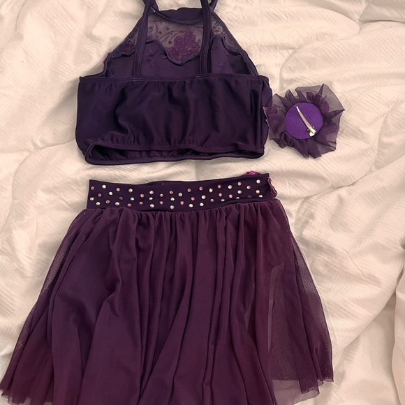 Multiple styles: Dance Costumes Offers Welcome - Picture 13 of 16